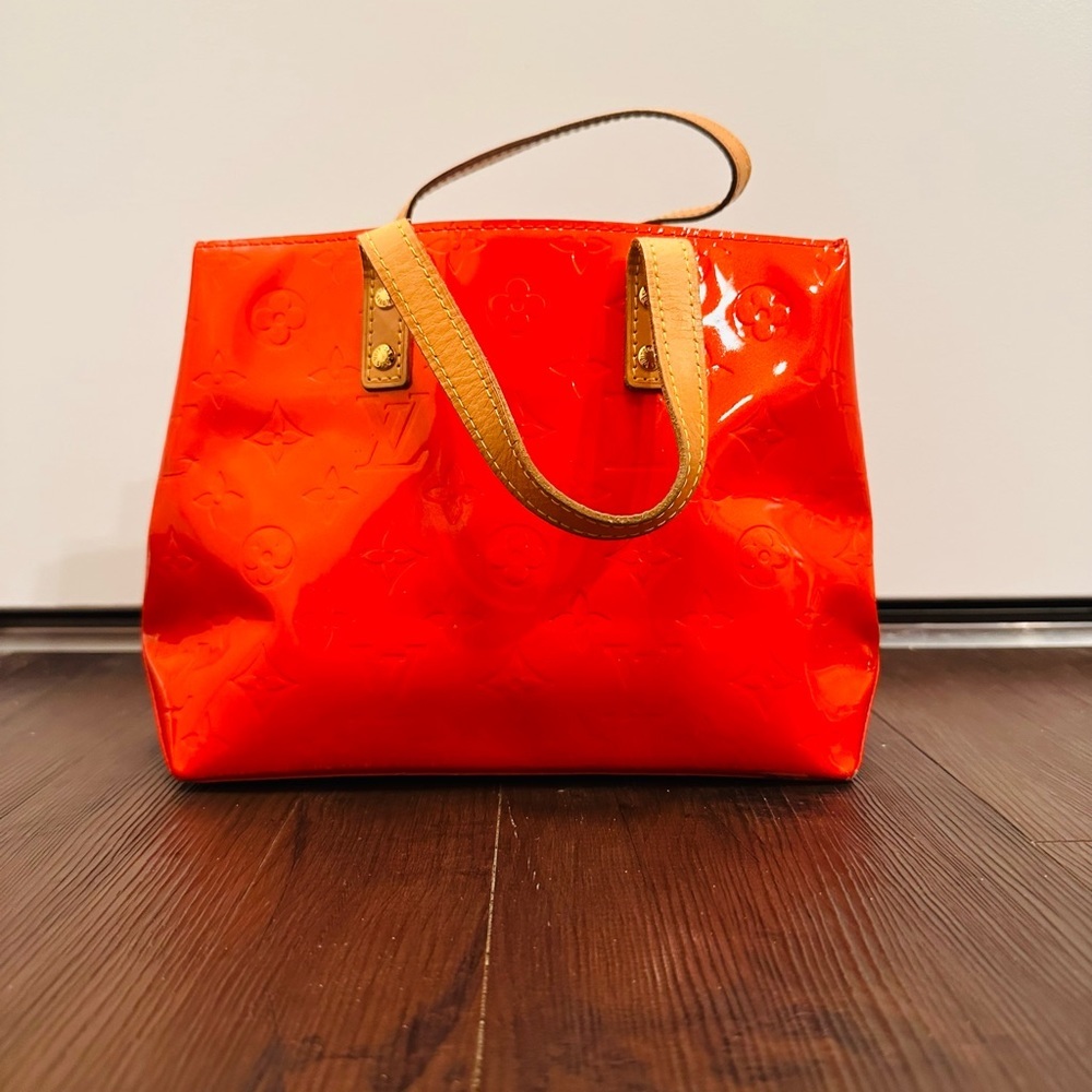 Louis Vuitton Reade Monogram Embossed Vernis  Leather Tote - Picture 4 of 16